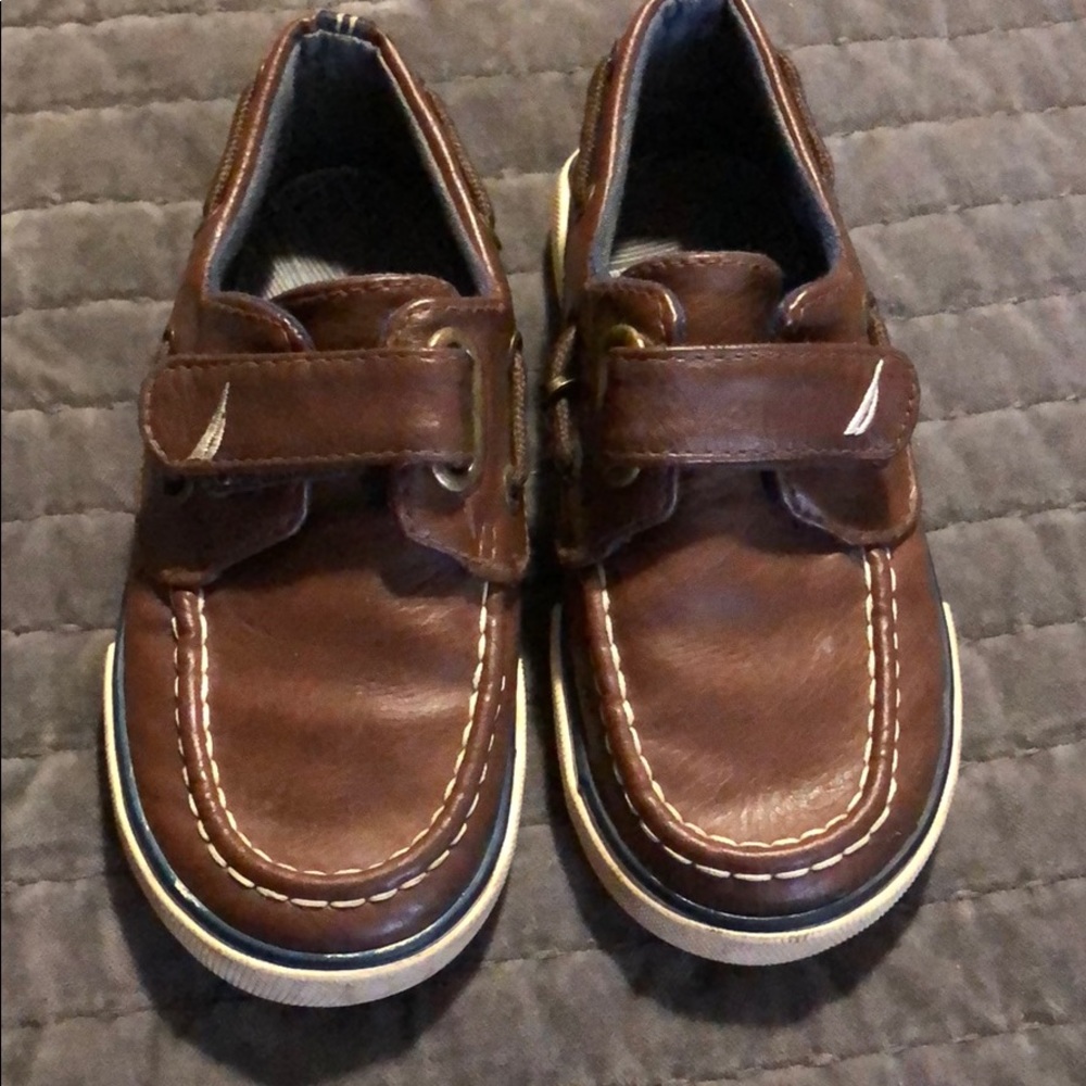 Nautica Brown leather Boat Shoes boys 10
